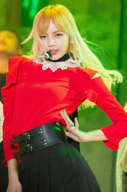 Black Pink's Lisa on
