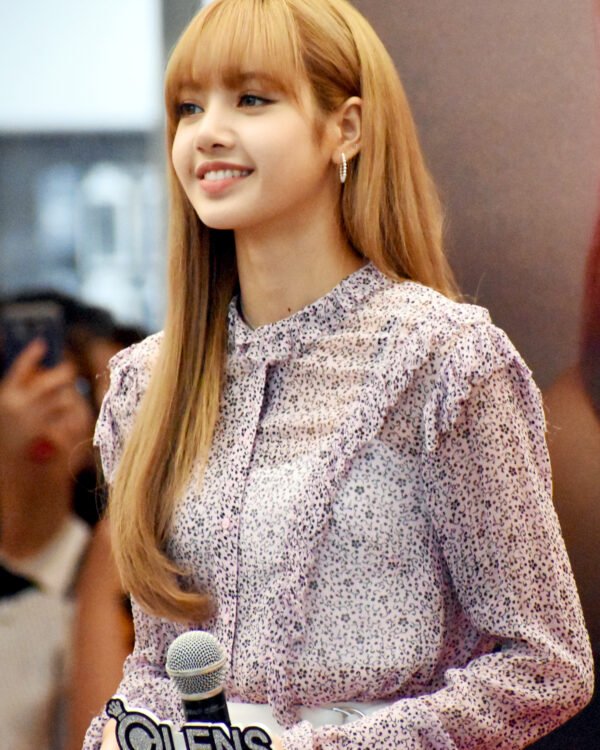 Lisa at a Black Pink