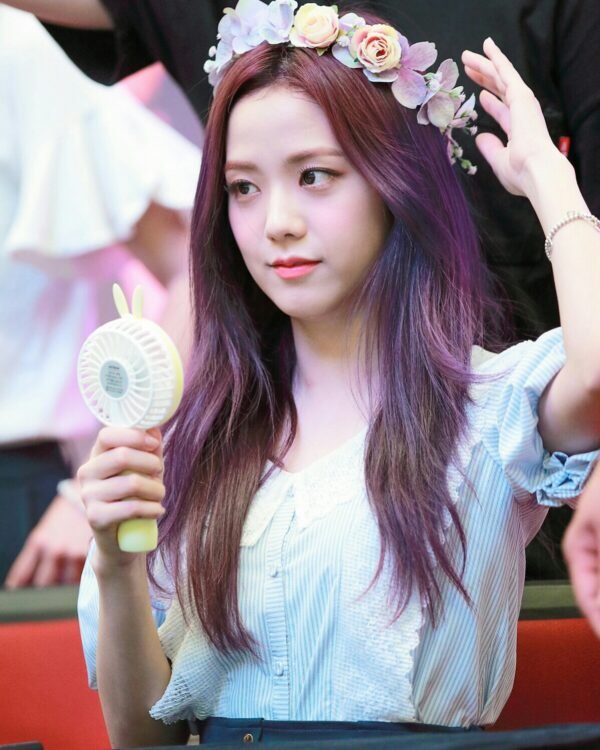 Kim Ji-soo at Fan Si